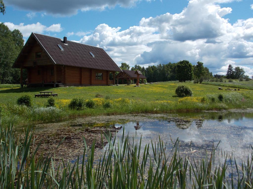 Guest House Kalnini Kārļi Esterno foto