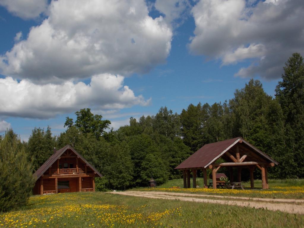 Guest House Kalnini Kārļi Esterno foto