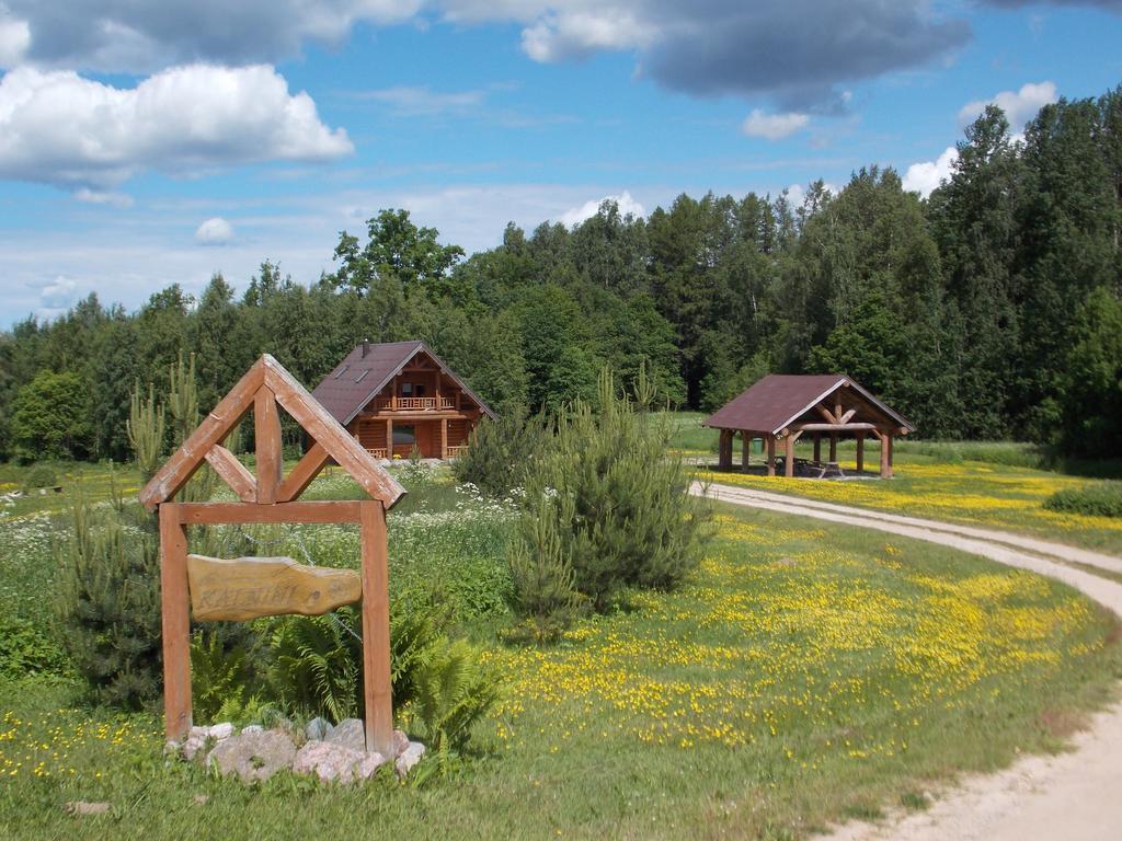 Guest House Kalnini Kārļi Esterno foto